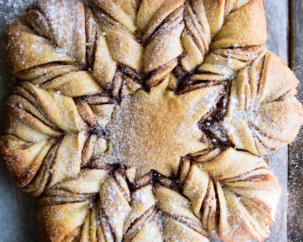 Christmas Morning Star Bread