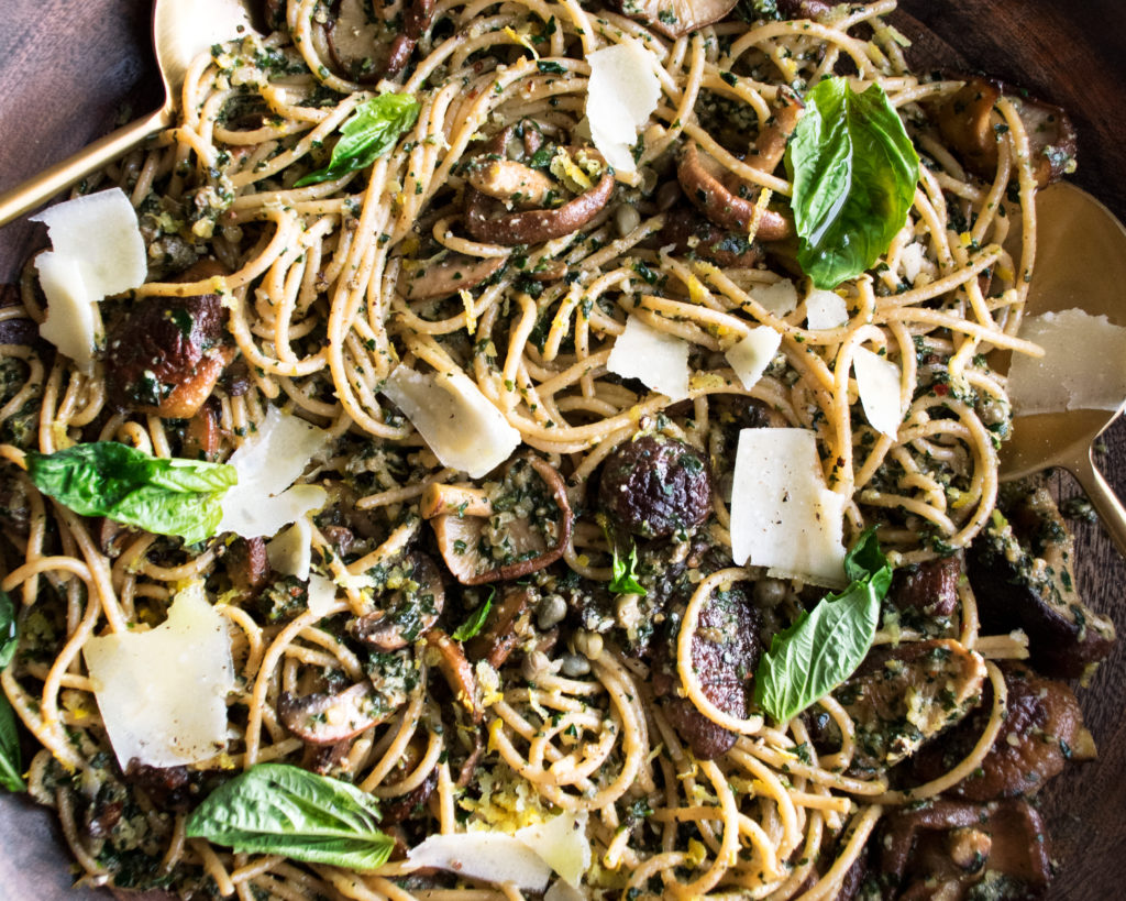 Whole Wheat Spaghetti with Kale Pesto