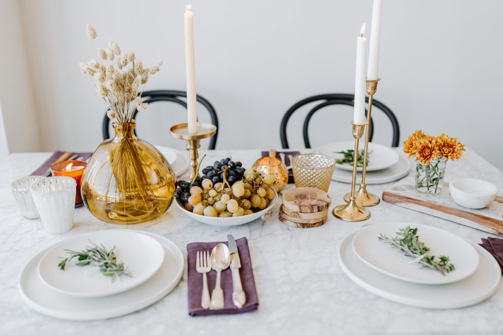 Simple Thanksgiving Tablescape