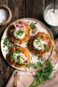 finished rye salmon cakes on a plate
